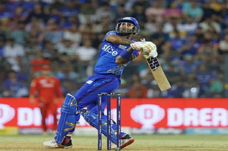 सूर्य कुमार यादव ने खेली तूफानी पारी, जड़ा पहला IPL शतक, गुजरात को दिया 219 रन का लक्ष्य…