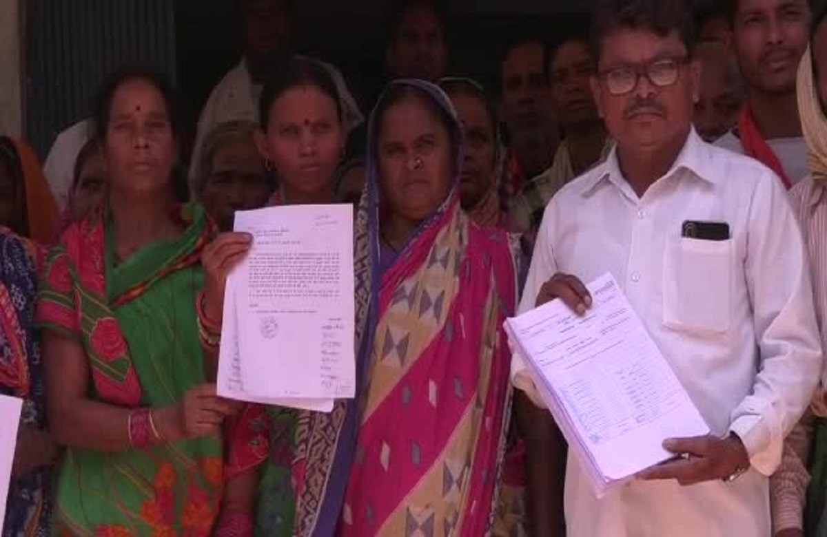 Saraipali news: जनपद CEO को ग्रामीणों ने लिखी शिकायत, सरपंच पर लगाए गंभीर आरोप
