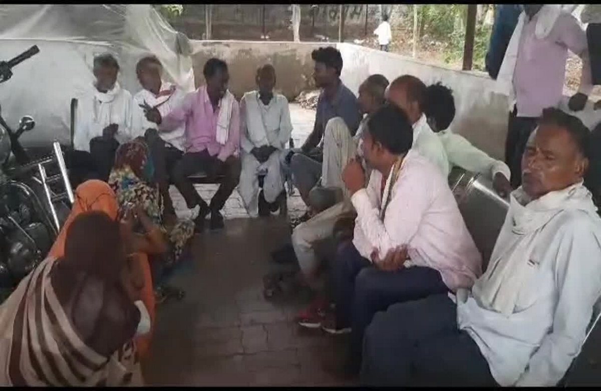 Morena News: दबंगों को ऐसा काम करने से रोकना दलितों को पड़ा भारी, मिली ऐसी सजा, देखें वीडियो