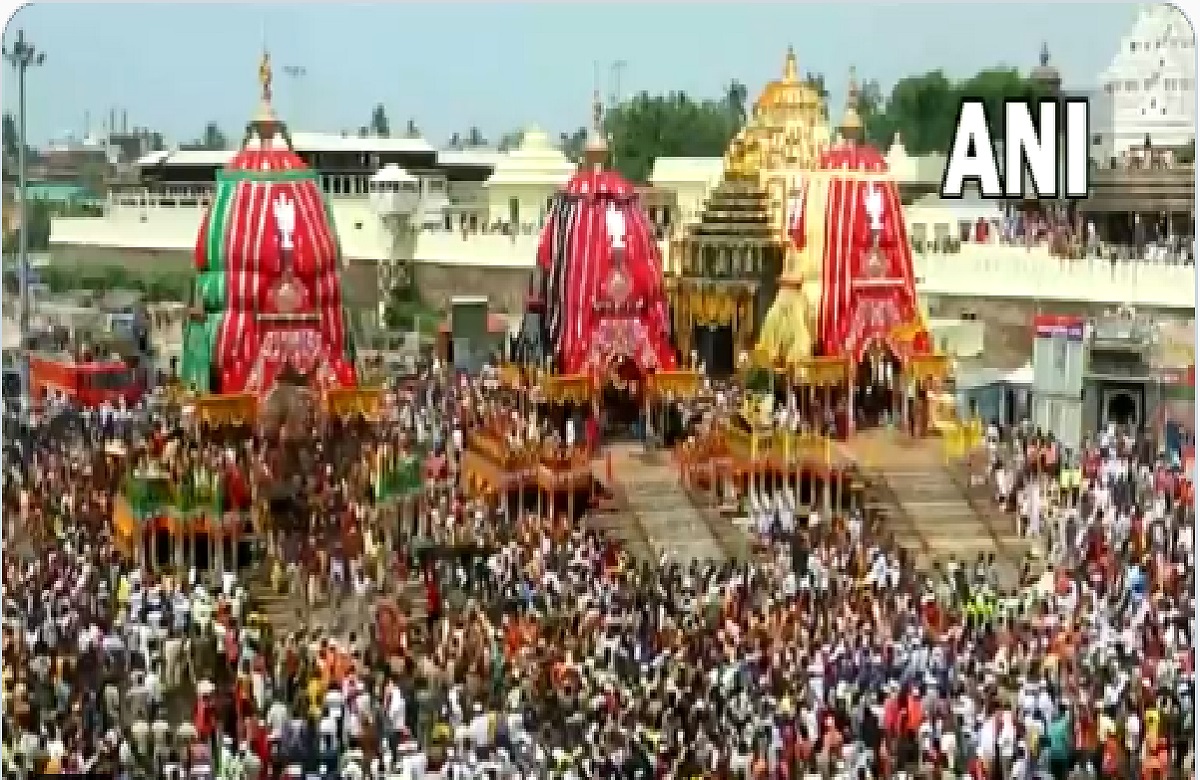 Puri Jagannath Rath yatra Live Update : पुरी में शुरू हुई भगवान जगन्नाथ की रथयात्रा, दर्शन के लिए पहुंचे लाखों श्रद्धालु