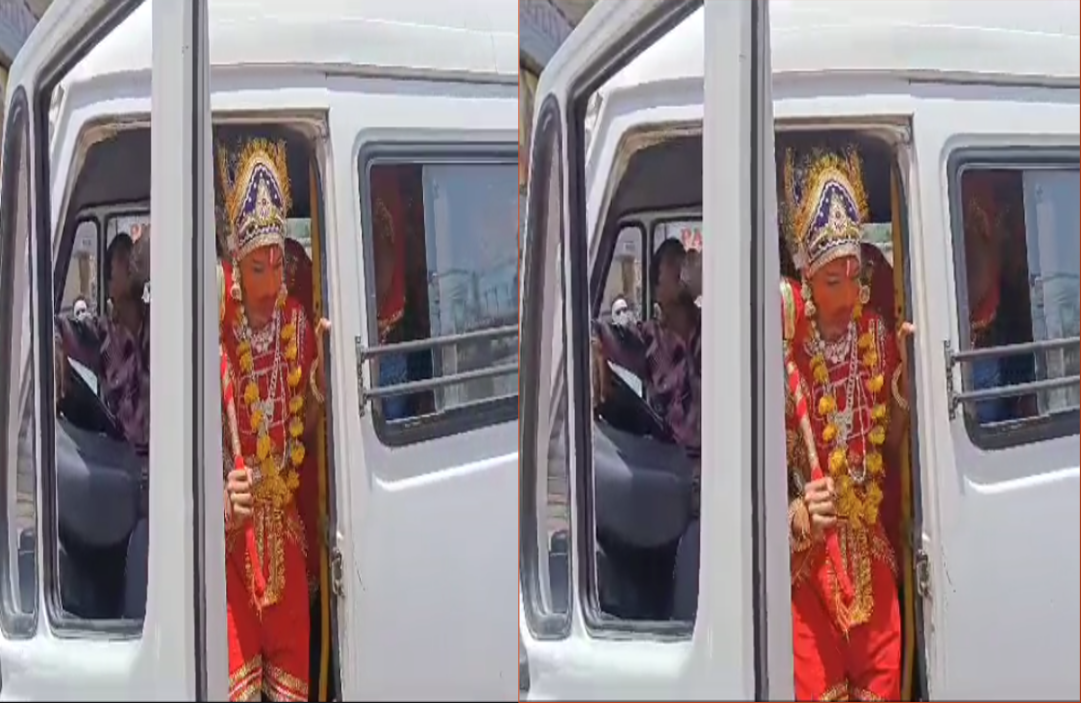 ‘आदिपुरुष’ देखने पहुंची भगवान श्रीराम की सेना, सुग्रीव, अंगद और हनुमान की हुई धांसू एंट्री