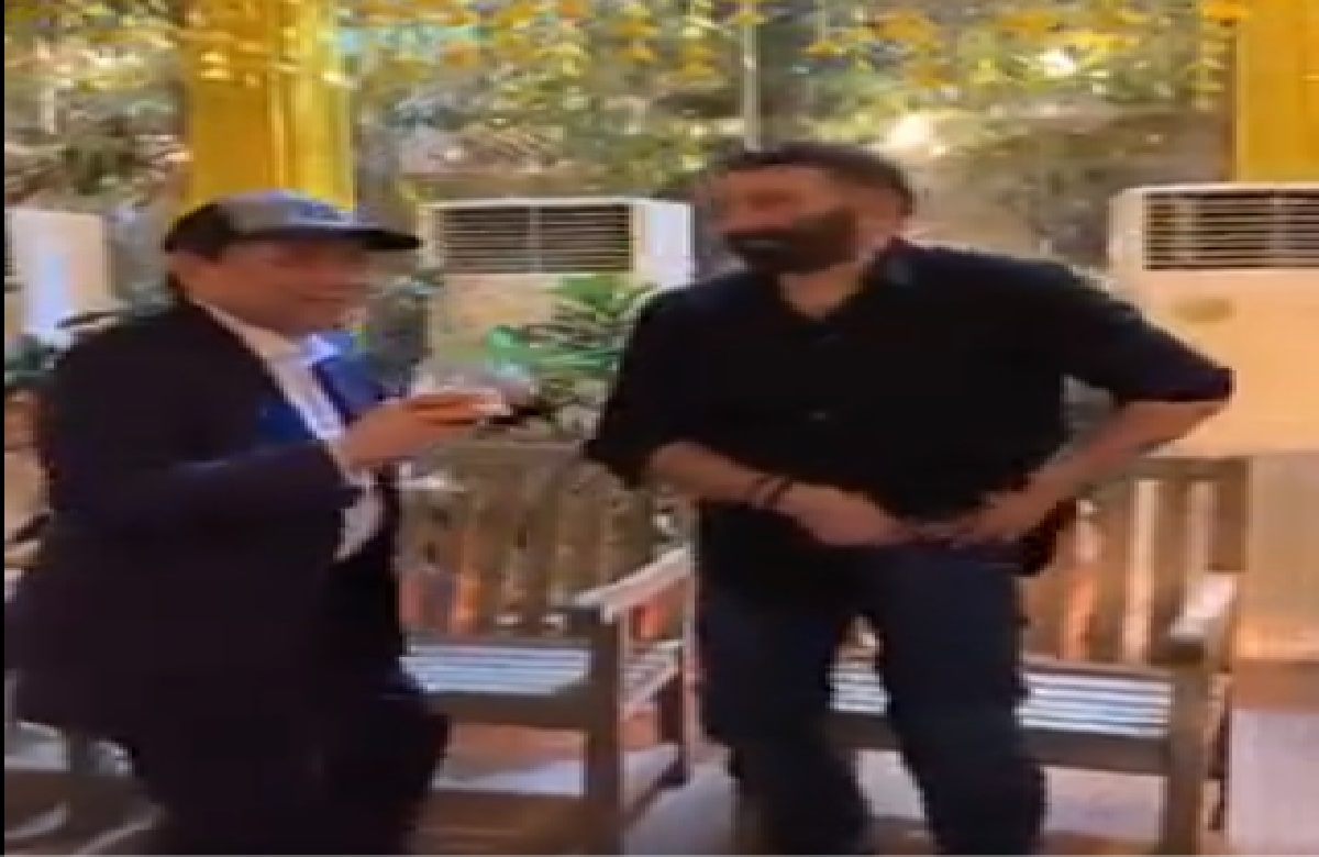 Sunny Deol Ke Sexy Video - Who is the person dancing with Sunny Deol?