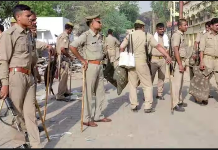 UP Police Recruitment: पुलिस विभाग में होगी करीब 40 हजार भर्ती, बेरोजगार युवकों की बल्ले-बल्ले