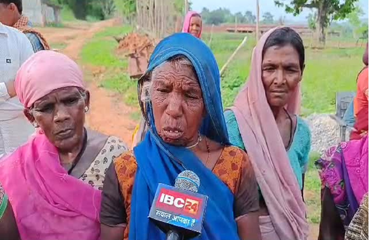 Surajpur News: बुजुर्गों को नहीं मिल रहा वृद्धा पेंशन योजना का लाभ, सामने आई बड़ी लापरवाही