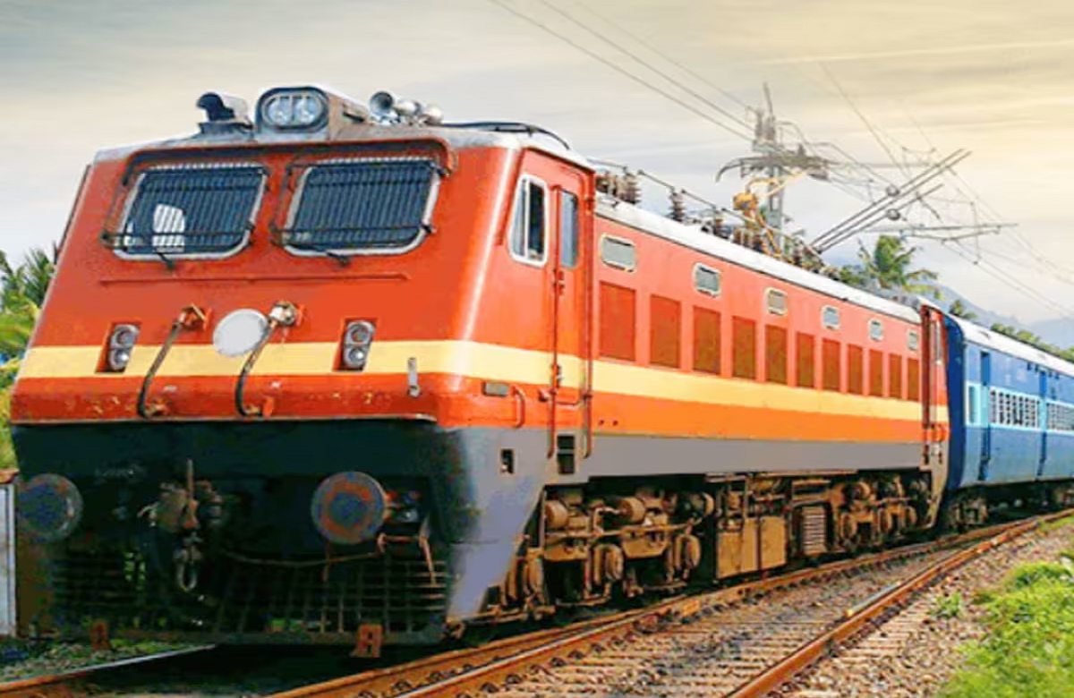 Train Cancelled : यात्रीगण कृपया ध्यान दें… रायपुर पहुंचने वाली 2 एक्सप्रेस सहित 14 लोकल ट्रेनें हुई रद्द, यहां देखें लिस्ट