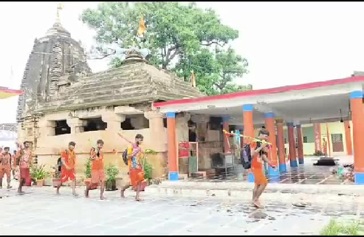 Dhamtari News: अपने पुण्य लाभ के लिए राजा ने किया था इस मंदिर का निर्माण, जुड़े हैं बहुत से अनसुने रहस्य