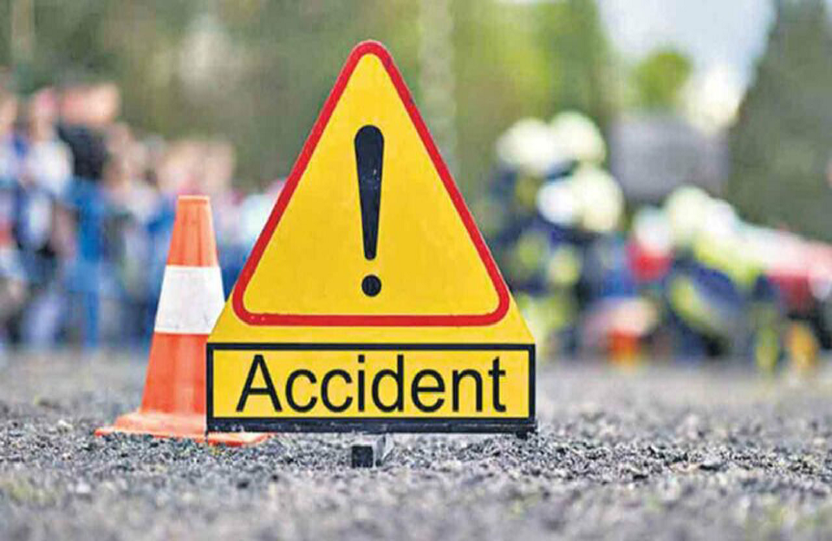 Road Accident : खड़े ट्रक से टकराई तेज रफ़्तार स्कॉर्पियो, सात लोगों की हुई मौत, पांच की हालत गंभीर