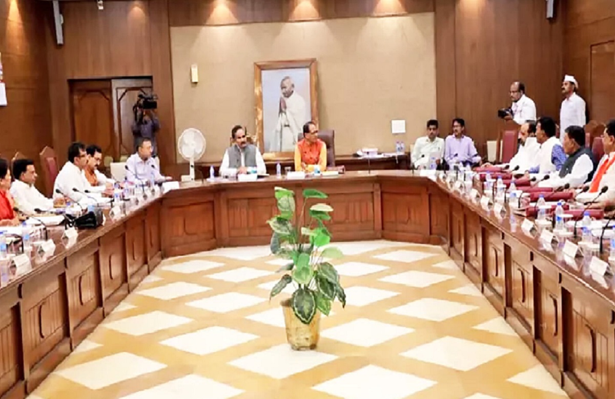 Shivraj cabinet baithak: शिवराज कैबिनेट की बैठक स्थगित, ये बड़ी वजह आई सामने, हो सकता है बड़ा ऐलान!