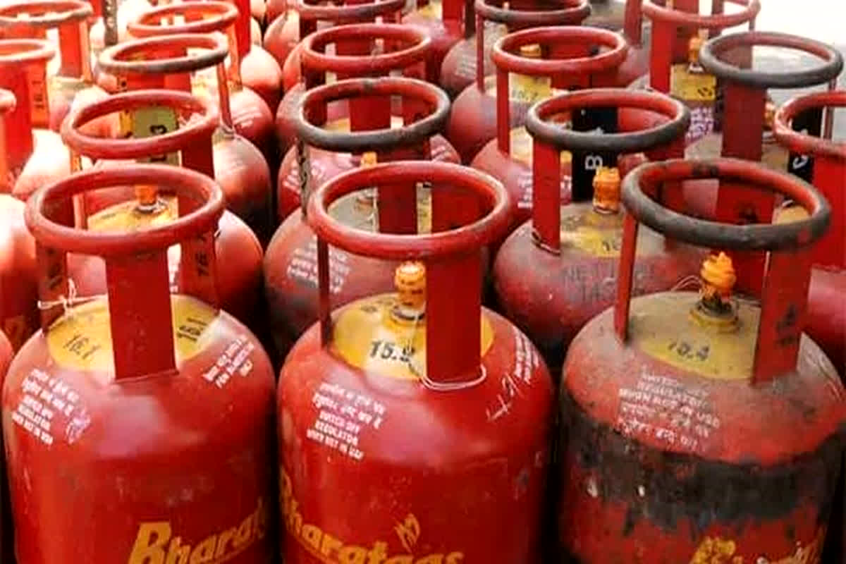 LPG Gas Price Today: कल से 200 रुपए सस्ता हो सकता है रसोई गैस सिलेंडर, मोदी सरकार देगी रक्षा बंधन की सौगात!