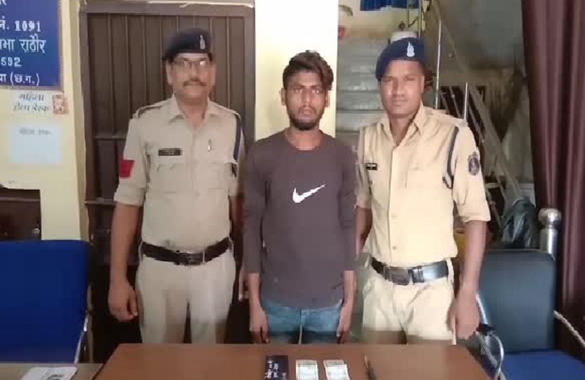 Janjgir: चाकू की नोंक पर लूट करने वाले आरोपी चढ़े पुलिस के हत्थे,  न्य़ायिक हिरासत में भेजा