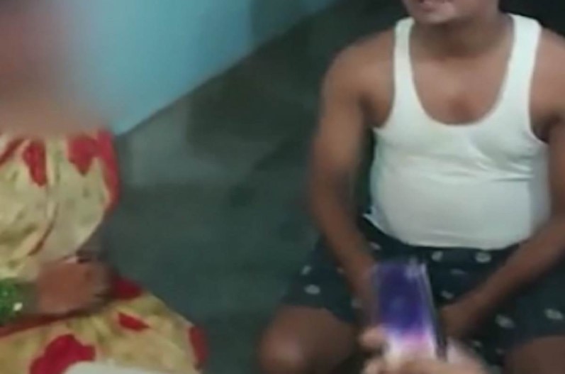 Sas Damad News: बहन के साथ मां का भी रखना होगा ख्याल, सालों की थी ऐसी डिमांड, बाथरूम में संदिग्ध हालत में मिला दामाद