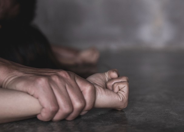 Crime News : सुनसान जंगल में नाबालिग बनी हवस का शिकार, बारी-बारी से आरोपियों ने किया ये गंदा काम, ऐसे हुआ वारदात का खुलासा