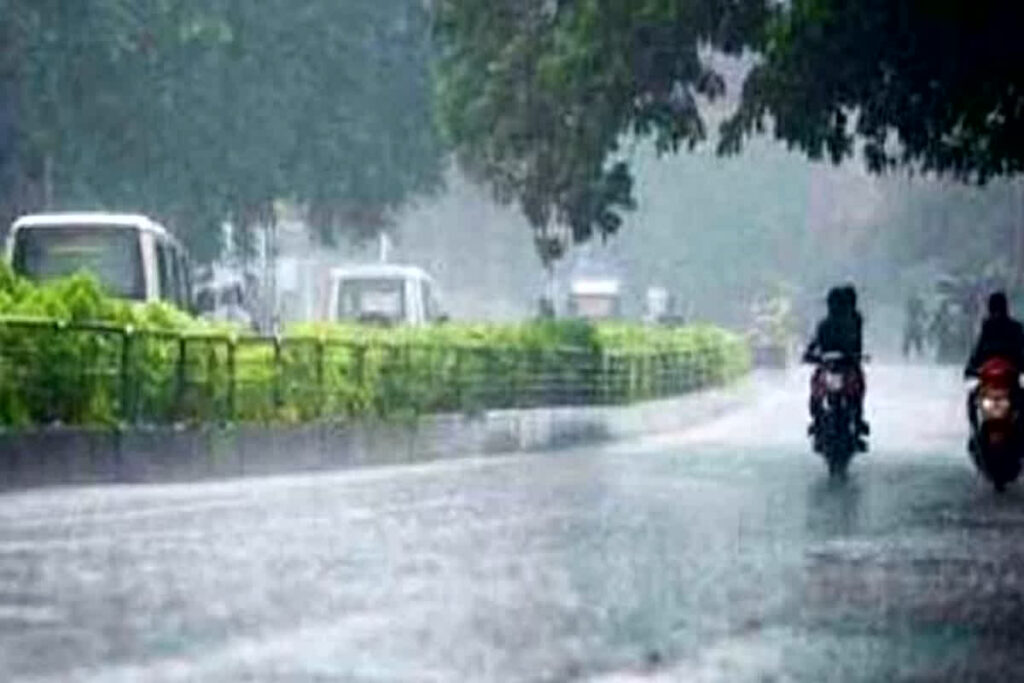 Weather Update Today : मध्य प्रदेश समेत इन राज्यों में 3 दिनों तक होगी बारिश, मौसम विभाग ने जारी किया अलर्ट