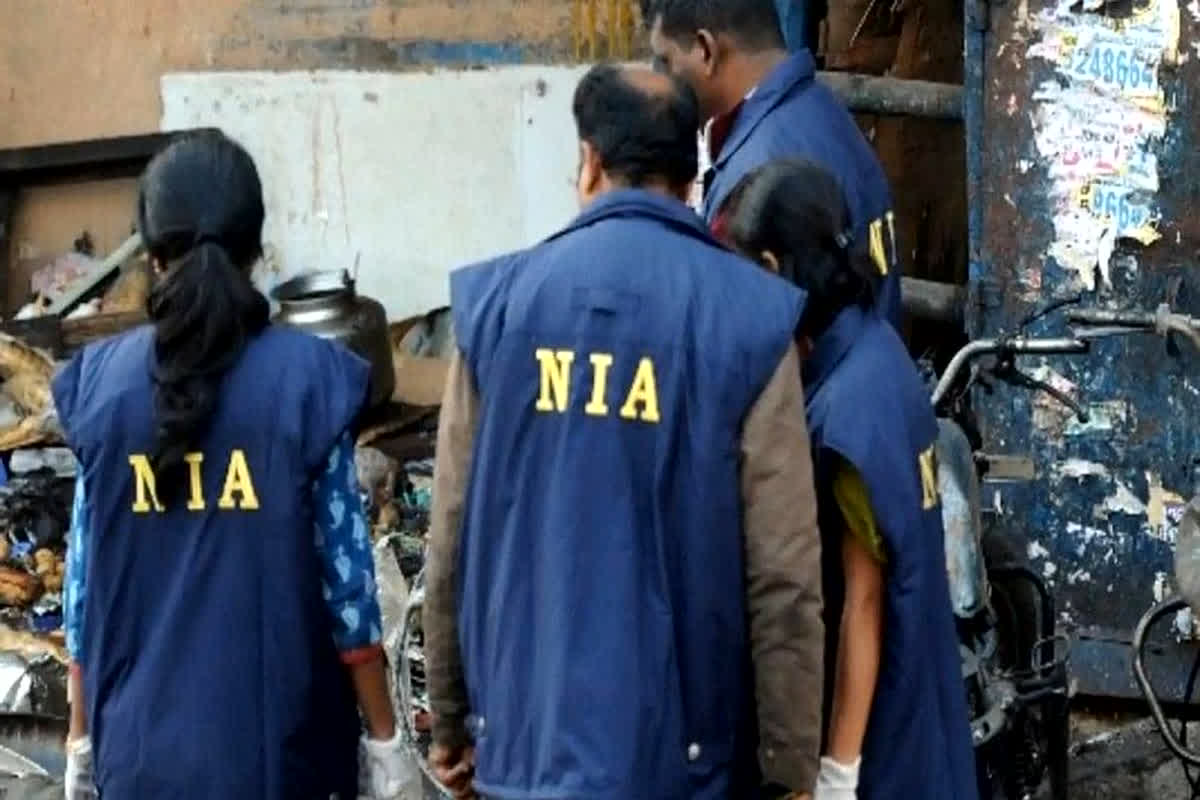 NIA Raid In Chhattisgarh : NIA ने आठ जगहों पर मारा छापा, कई अहम दस्तावेज और उपकरण किए जब्त