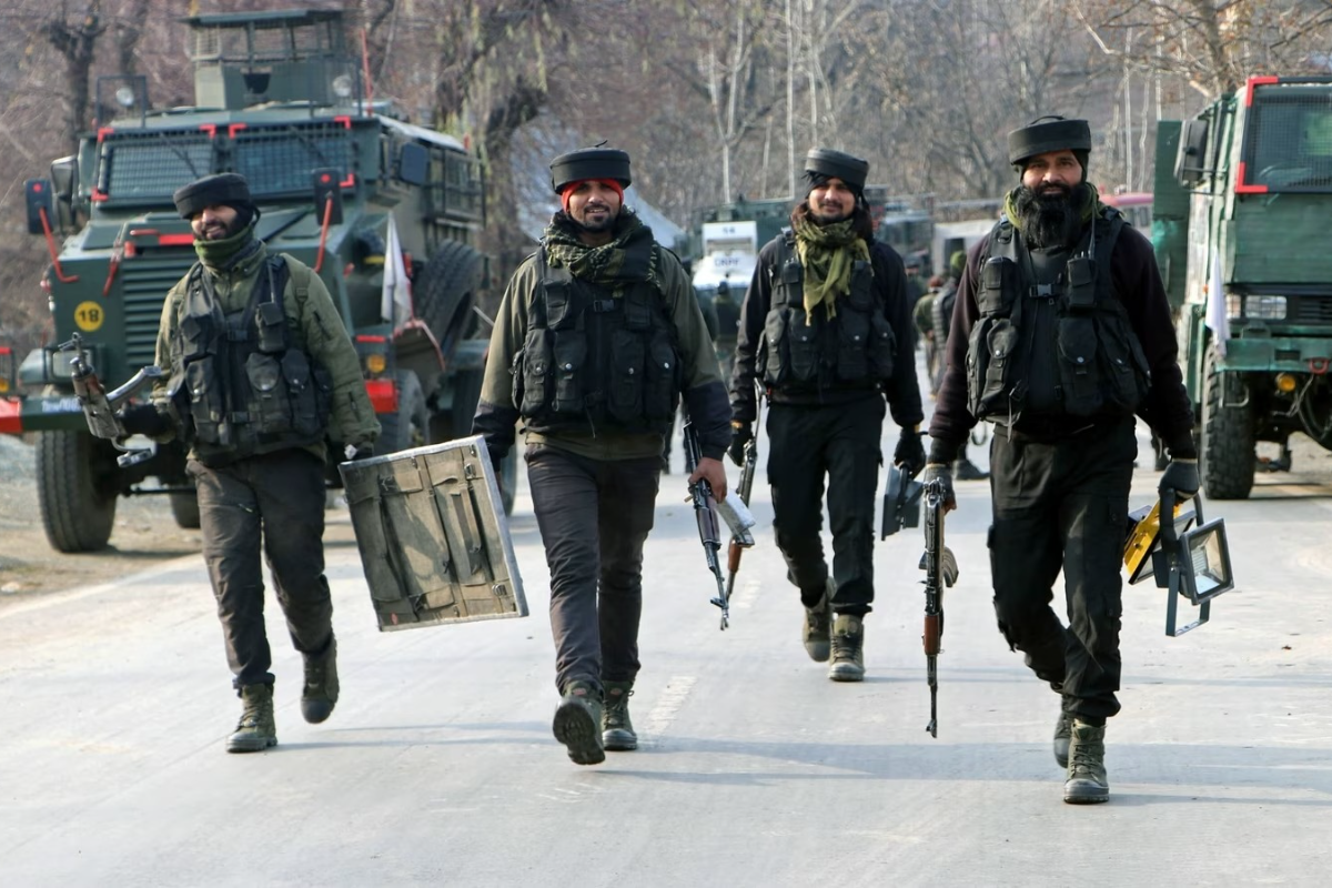 Jammu Kashmir Encounter: जम्मू कश्मीर में सेना ने ख़ोदी आतंकवादियों की कब्र, घुसपैठ की कर रहे थे कोशिश, अब तक इतने आतंकी ढेर