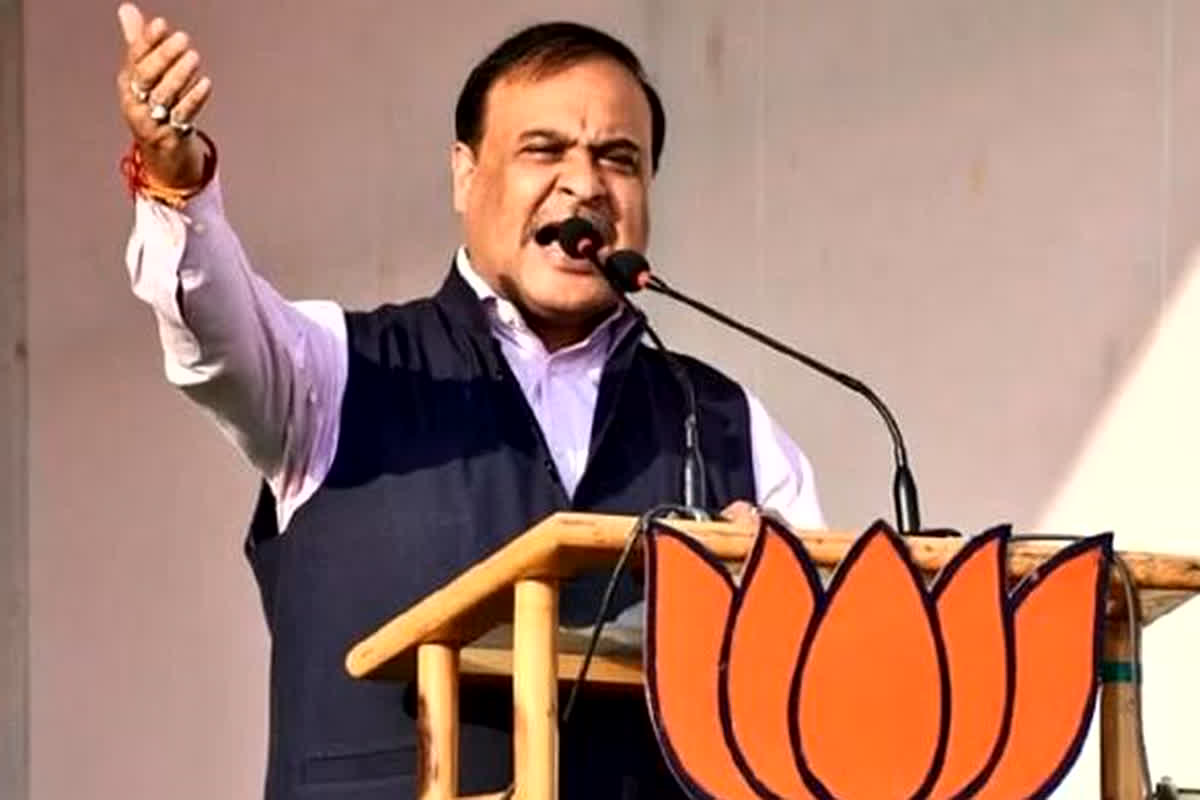 Himanta Biswa Sarma Dance Video  : सीएम हिमंत बिस्वा सरमा का दिखा अनोखा अंदाज, मंच पर समर्थकों के साथ लगाए ठुमके, जमकर वायरल हो रहा ये वीडियो