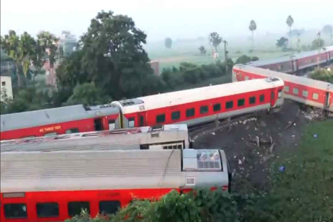 Bihar Train Accident: बक्सर रेल हादसे में मृतकों के परिजनों को मुआवजा राशि का ऐलान, सीएम नीतीश ने दुख किया व्यक्त