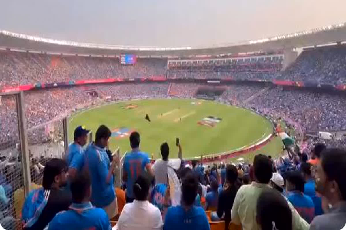IND Vs PAK World Cup 2023 : भारत-पाकिस्तान मैच के बीच स्टेडियम में गुंजा जय श्री राम का नारा, वीडियो हुआ वायरल