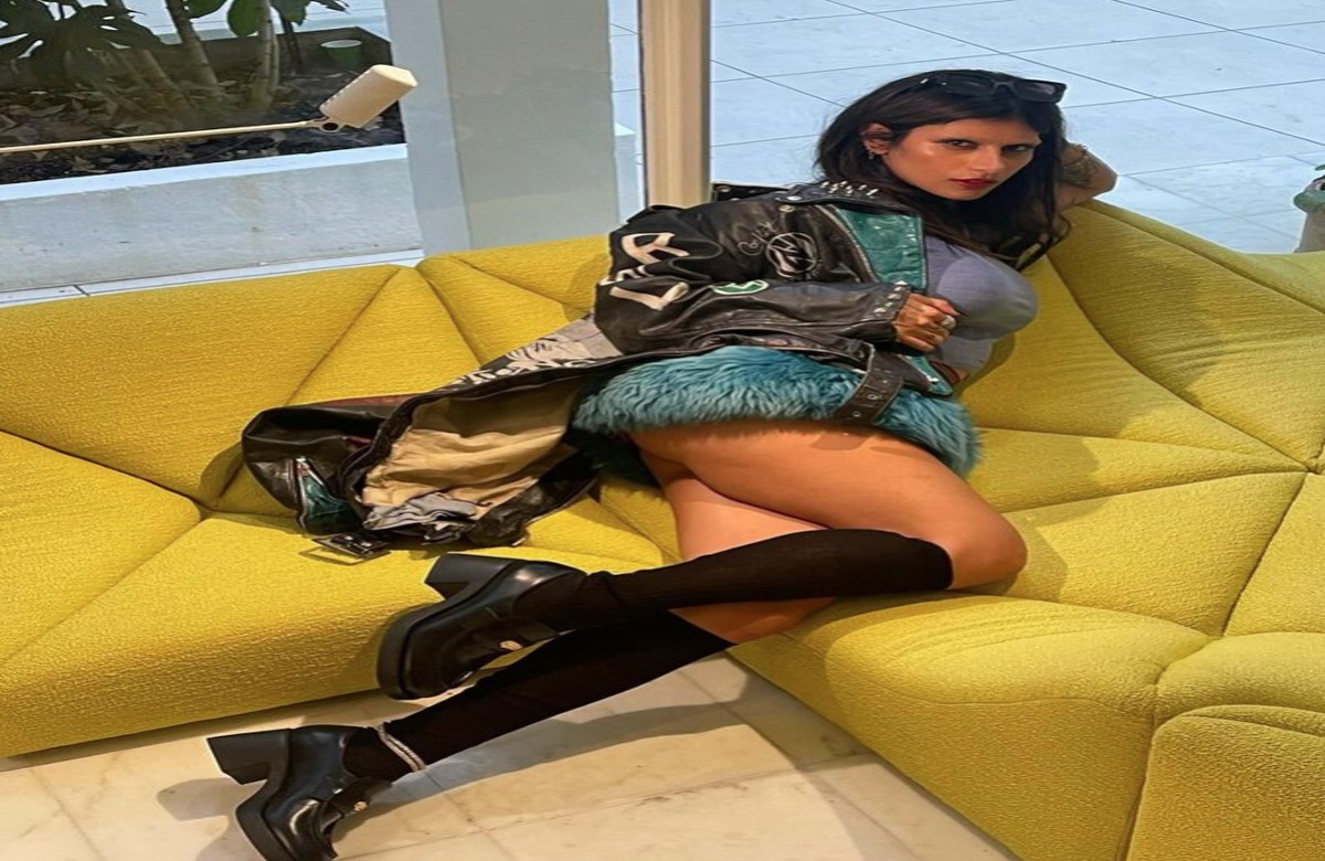 Mia Khalifa Hot Sexy Pictures : मिया खलीफा ने पहने ट्रांसपेरेंट कपड़े, साफ-साफ दिखाई दे रहे ये अंग, अकेले में देखें ये तस्वीरें..