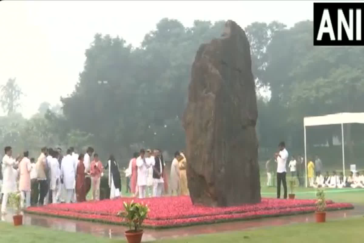 Indira Gandhi Death anniversary: देश की पहली महिला पीएम की पुण्यतिथि आज, शक्ति स्थल पर श्रद्धांजलि देने पहुंच रहे कांग्रेस के दिग्गज