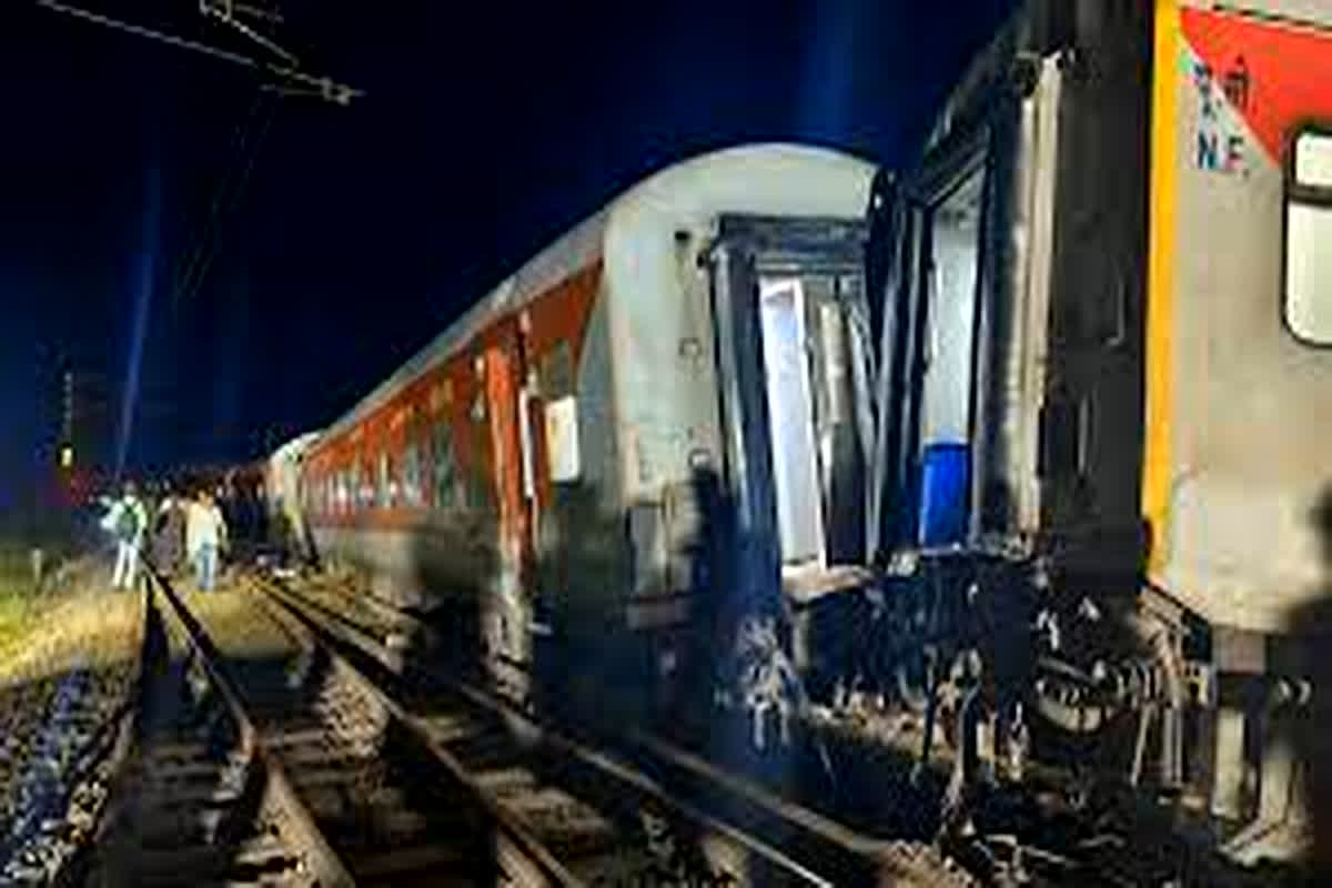 North East Express Train Accident: बेपटरी हुईं नॉर्थ ईस्ट एक्सप्रेस की 21 बोगियां, 4 यात्रियों की मौत, 100 घायल