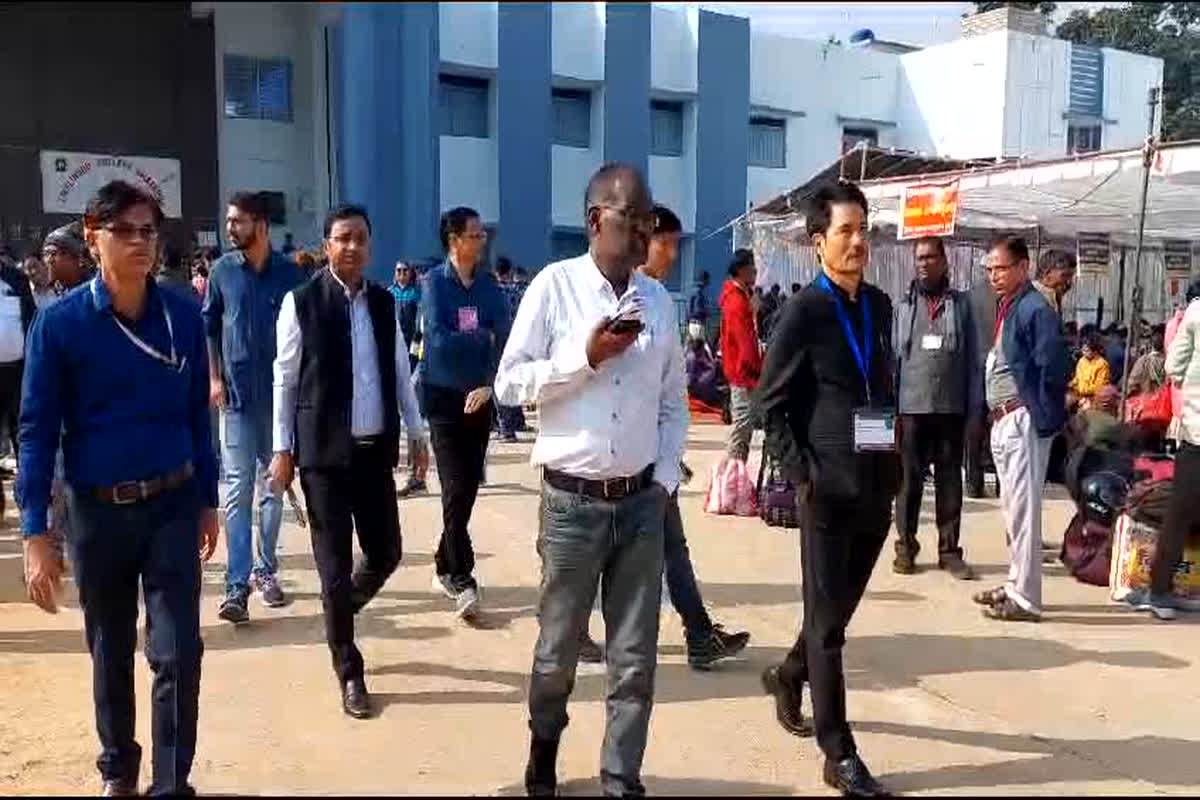 CG Vidhan Sabha Chunav 2023: दूसरे चरण के मतदान के लिए बनाए गए 683 मतदान केंद्र, कलेक्टर व जिला निर्वाचन अधिकारी ने लिया जायजा
