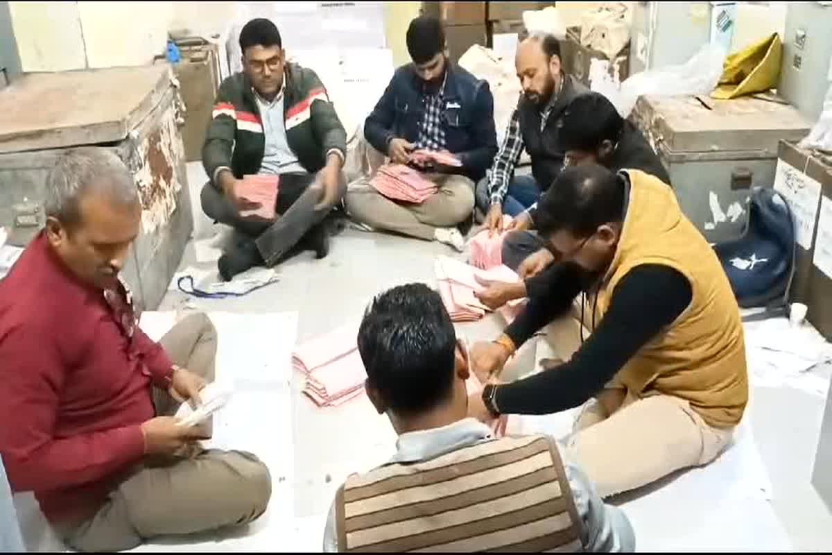 Balaghat SDM Suspended:  चुनाव आयोग ने एसडीएम को किया निलंबित, कांग्रेस पार्टी ने की थी चुनाव प्रक्रिया से हटाने की मांग, जाने क्या था पूरा मामला