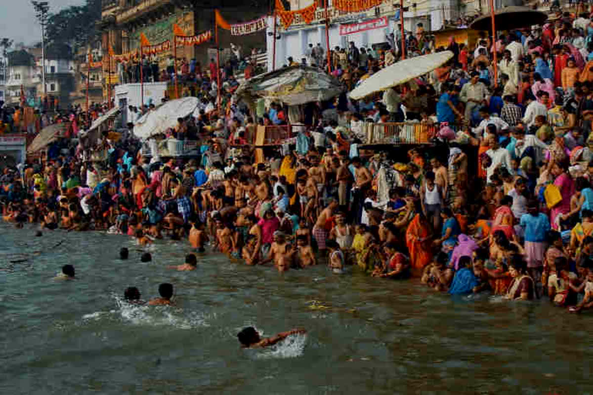 Ganga Snan In Kartik Purnima : कार्तिक पूर्णिमा पर गंगा स्नान के बाद करें ये काम, जीवन में नहीं होगी धन-धान्य की कमी