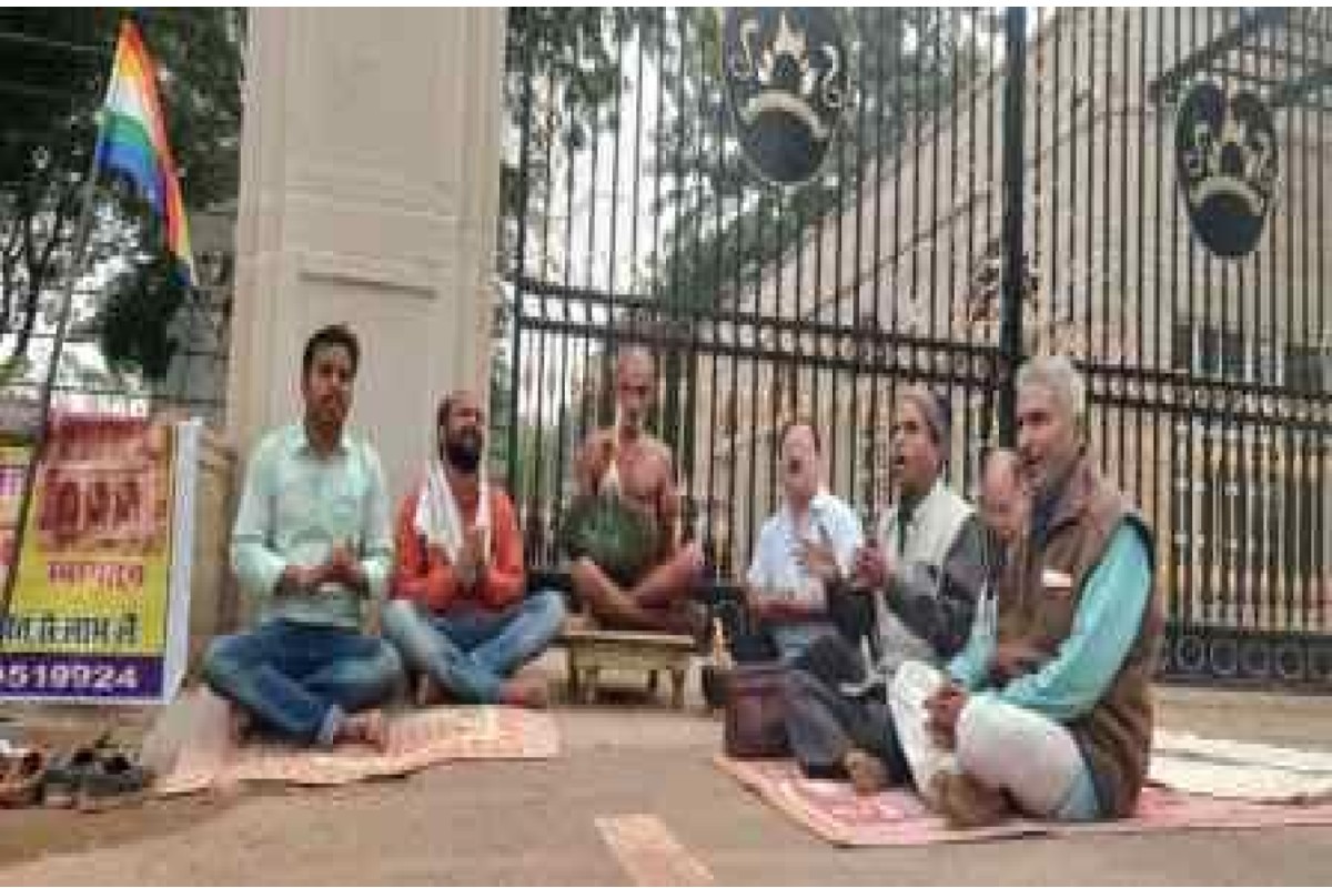 Gwalior Jain Muni Protest: जैन मुनि का धरना हुआ खत्म, इस बात की जिद पर थे महाराज, अब स्कूल प्रशासन ने मानी बात