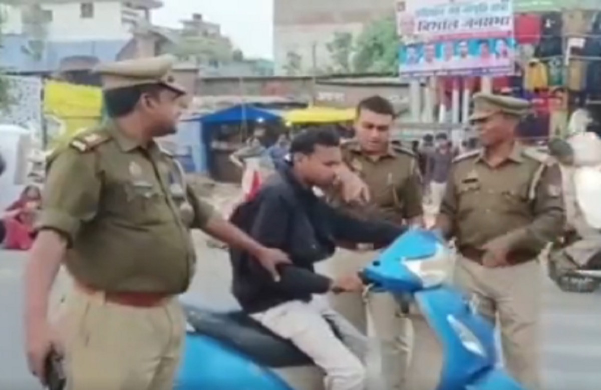 Kanpur Punishment For Helmet: ‘हेलमेट नहीं लगाओगे जोर का थप्पड़ खाओगे’, हेलमेट नहीं लगाने पर पुलिस ने दी अनोखी सजा