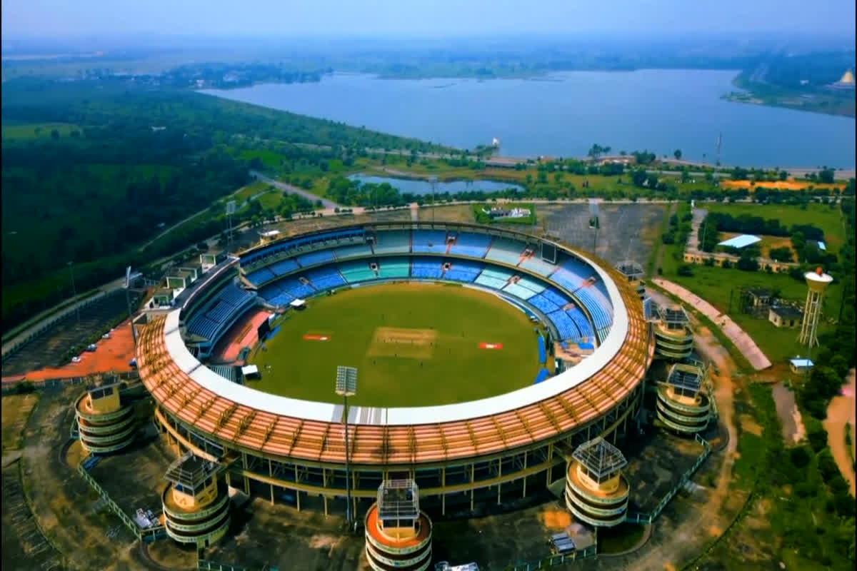 India-Australia T20 in Raipur: भारत-ऑस्ट्रेलिया मैच में इन चीजों पर रहेंगी प्रतिबंध, पकड़े गए तो झेलना पड़ेगा मु​सीबत, यातायात पुलिस ने जारी की एडवाइजरी
