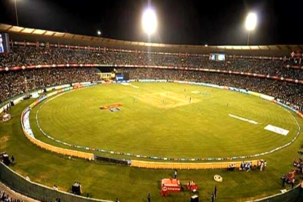 T20 in Raipur: वर्ल्ड कप के बाद रायपुर के स्टेडियम में भिड़ेंगी भारत और ऑस्ट्रेलिया की टीम, 1 हजार पुलिस अधिकारियों की रहेगी तैनाती