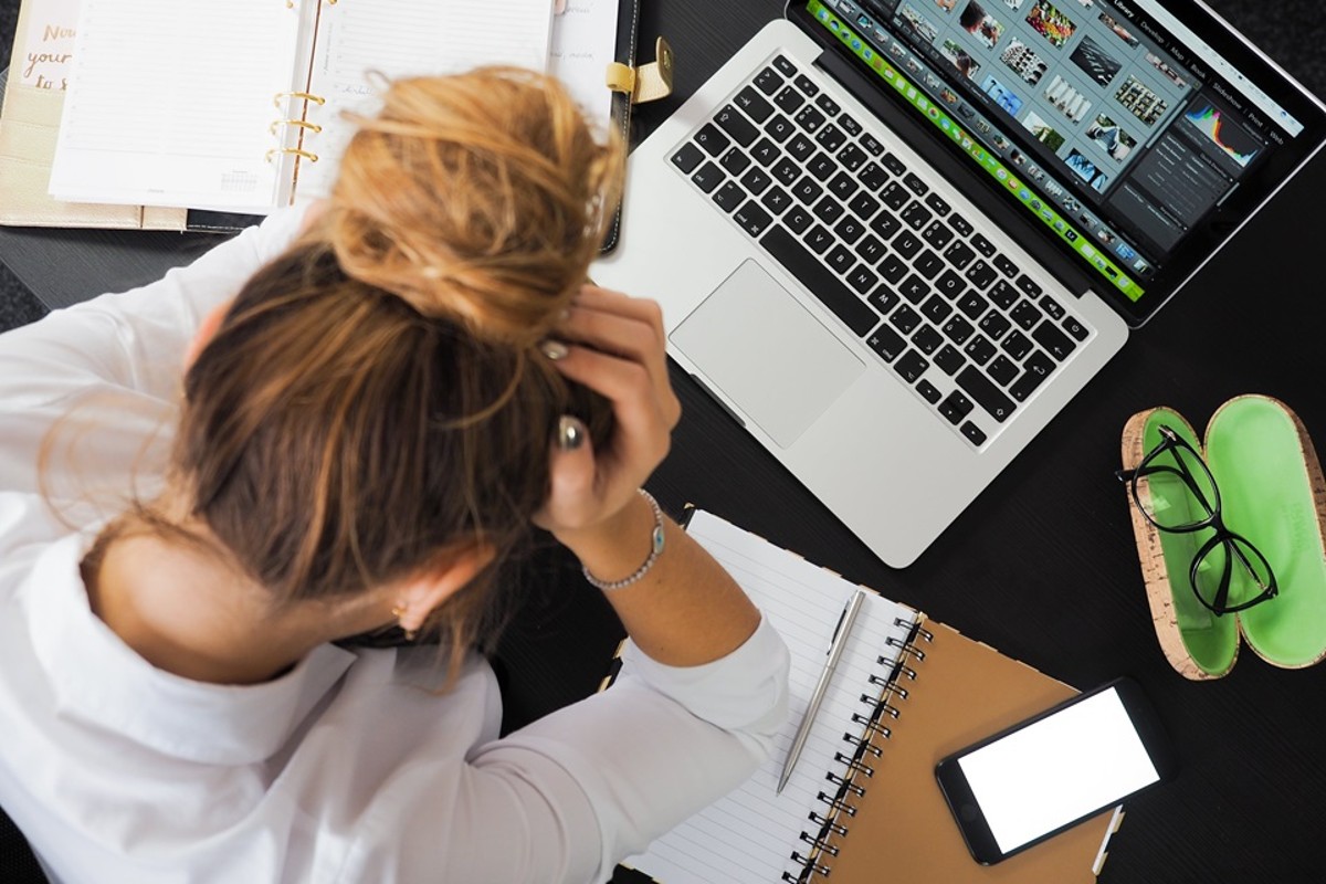 Digital Anxiety Tips: क्या आप भी दिनभर ऑफिस में काम करते हो जाते है परेशान, तो आप है ‘डिजिटल एंग्जायटी’ के शिकार, ऐसे करें दूर