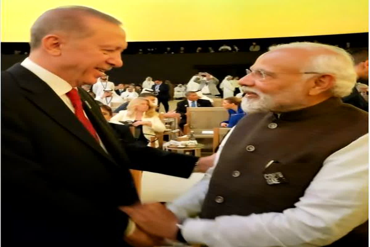 PM Modi’s Dubai Visit: दुबई में COP28 शिखर सम्मेलन में शामिल हुए पीएम मोदी, संयुक्त राष्ट्र महासचिव एंटोनियो गुटेरेस से की मुलाकात