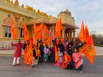Ram temple celebration in America: अमेरिका में गूंजा प्रभु राम का नाम, सड़कों पर लहराए गए भगवा झंडे, राम मंदिर प्राण प्रतिष्ठा का अमेरिकी हिंदुओं में दिखा गजब का उत्साह…