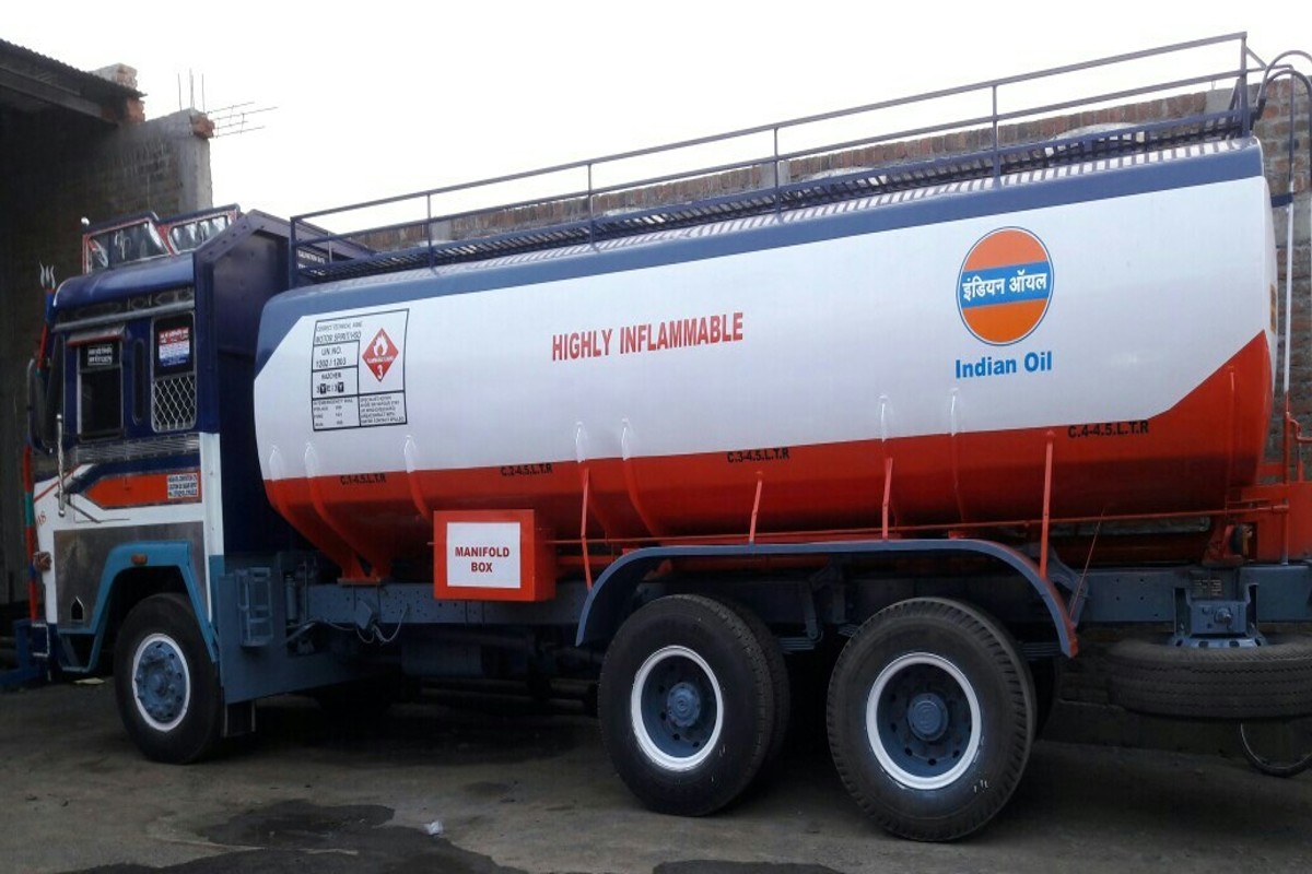 Indore News: 100 पेट्रोल टैंकर पहुंचे पंप, आम जनता फालतू न भरवाएं पेट्रोल, कलेक्टर की आम जनता से अपील