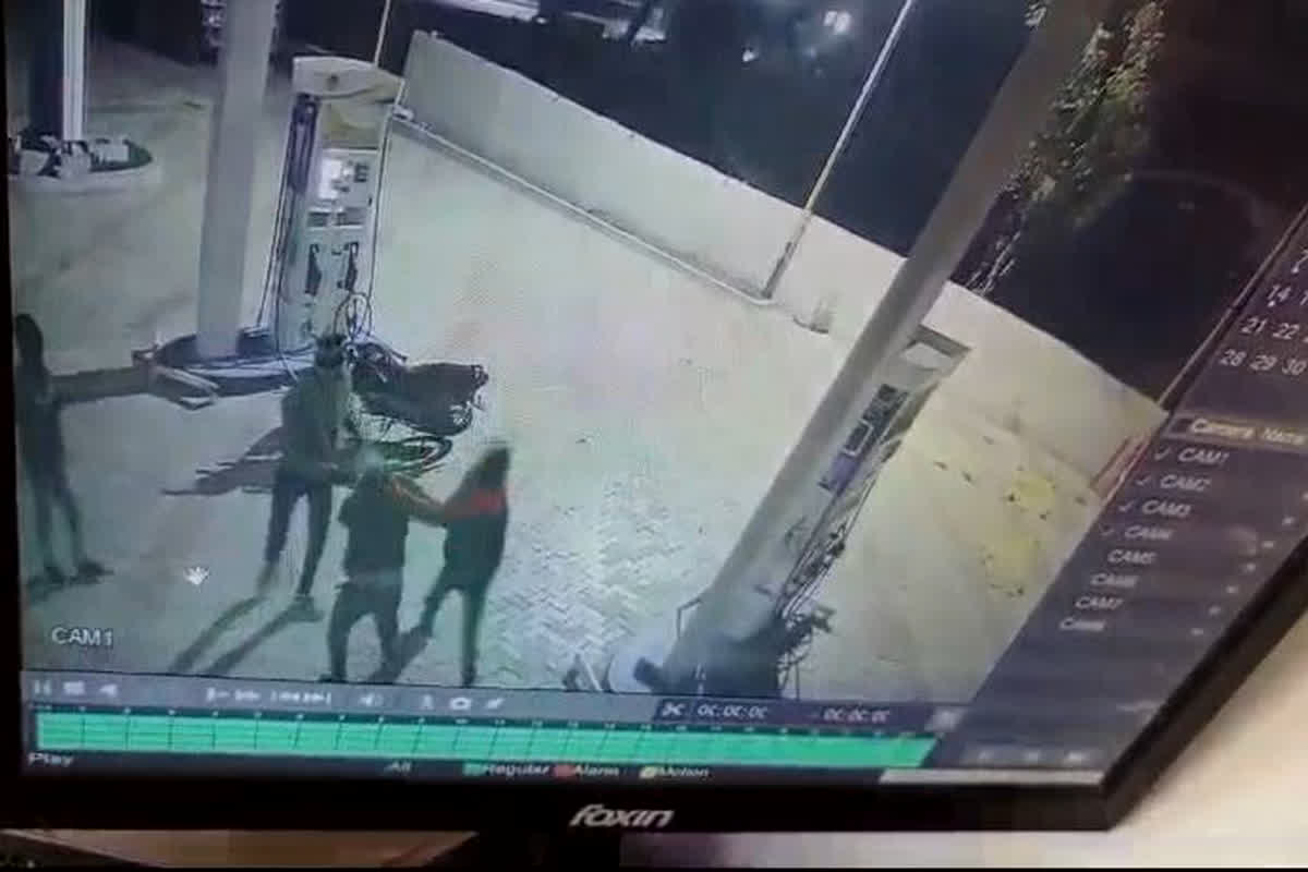 Satna Crime News: पेट्रोल पंप में युवकों ने जमकर मचाया उत्पात , पंप कर्मी के साथ किया ऐसा काम, CCTV फुटेज में वारदात कैद