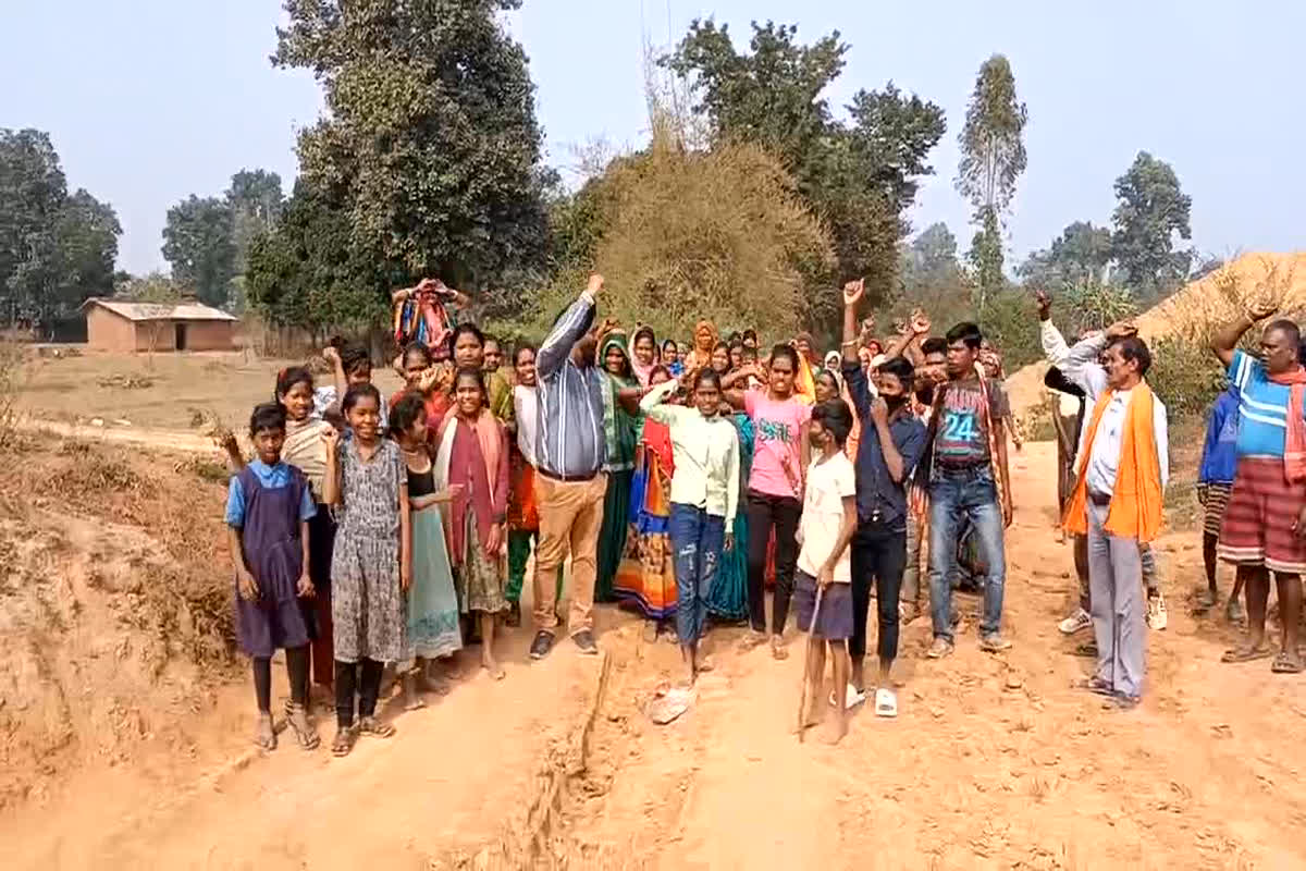 Pendra News: पुल निर्माण नहीं होने से नाराज ग्रामीणों ने किया प्रदर्शन, दी आंदोलन की चेतावनी, मामले में SDM ने कही ये बात