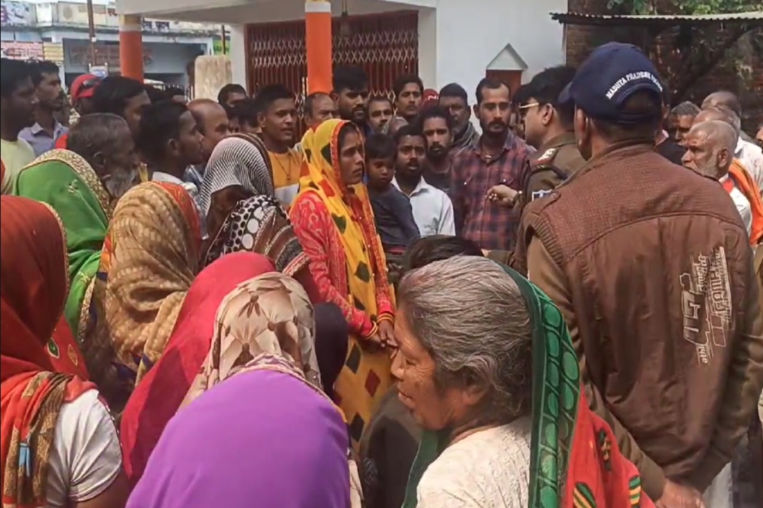 Jabalpur News : गाली देने मना करने पर हुई मारपीट में युवक की मौत, मृतक के परिजनों ने किया थाने का घेराव