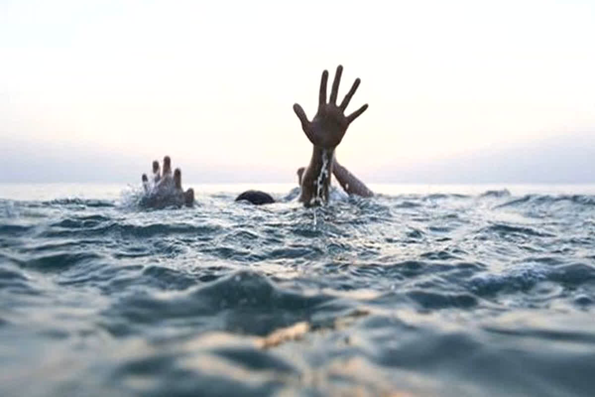 तीन बेटियों के साथ महिला ने यमुना नदी में लगाई छलांग, बच्चियों की मौत, हैरान कर देगी वजह