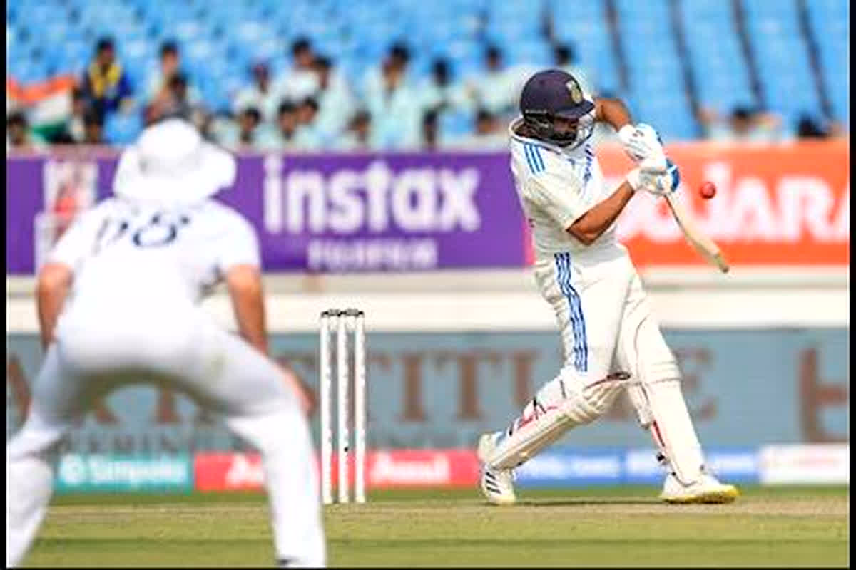 IND vs ENG 4th Test : टीम इंडिया को इंग्लैंड ने दिया 192 रनों का लक्ष्य, तीसरे दिन का खेल खत्म होने तक रोहित-जायसवाल ने क्रीज पर जमाए पैर