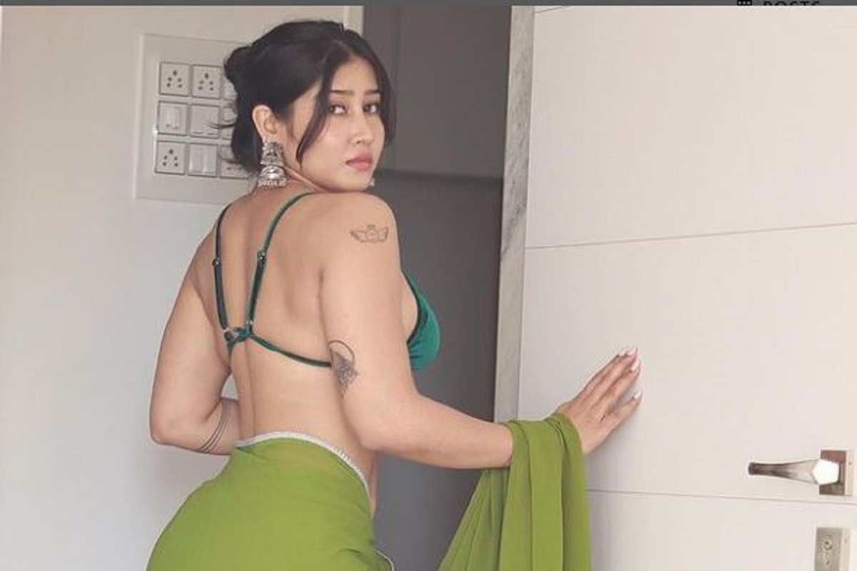 Gujrati Girl New Sexy video: सोफिया अंसारी ने शूट ​किया बाथरूम वाला सेक्सी वीडियो, टॉवेल का लेना पड़ा सहारा