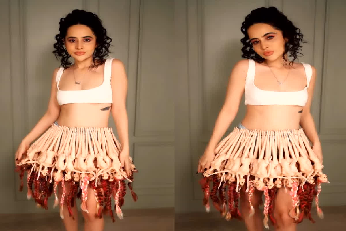 Urfi Javed Sexy Video: डॉल से बनी ड्रेस पहन आई उर्फी जावेद, लेटेस्ट लुक देख फैंस दे रहे ऐसे रिएक्शन