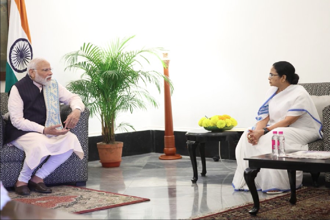 CM Mamata Banerjee met PM Modi : लोकसभा चुनाव से पहले पीएम मोदी से मिली सीएम ममता बनर्जी, सामने आया बड़ा बयान..