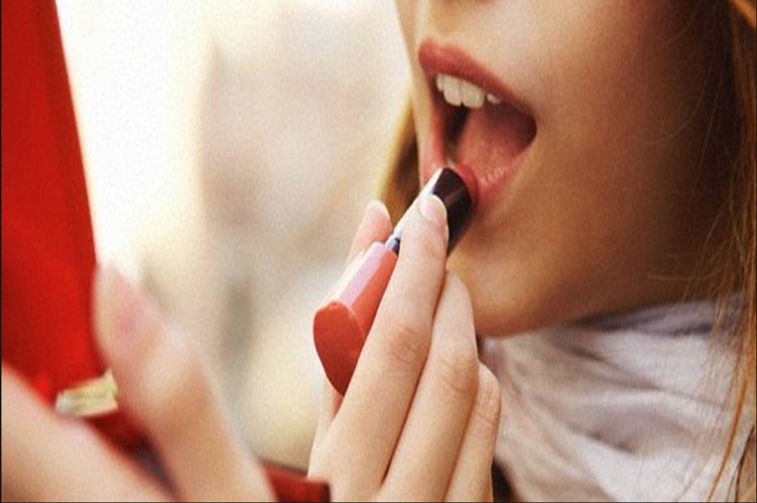 Lipstick Became the Reason for Divorce: 30 रुपए की लिपस्टिक बनी तलाक की वजह, मामला जान आप भी पकड़ लेंगे अपना सिर
