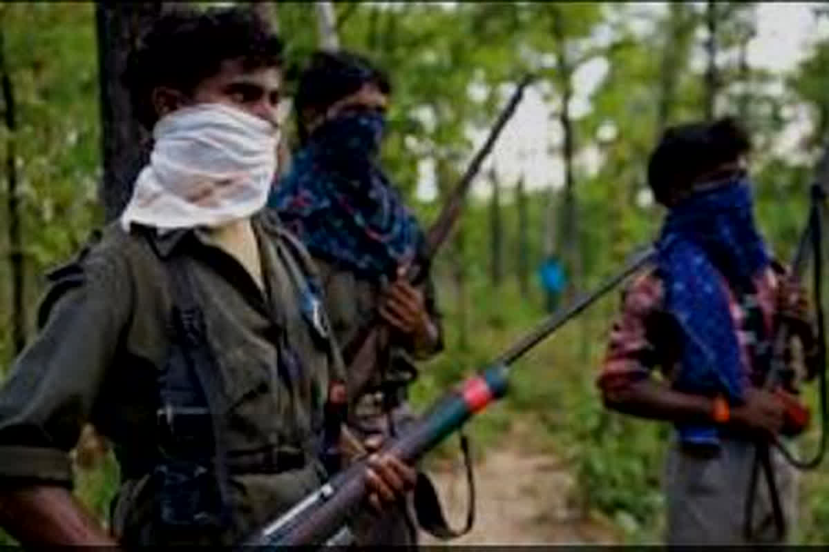 Naxalite Encounter: चिपुरभट्टी में हुई मुठभेड़ को नक्सलियों ने बताया फर्जी,  विरोध करते हुए जिले में किया बंद का ऐलान