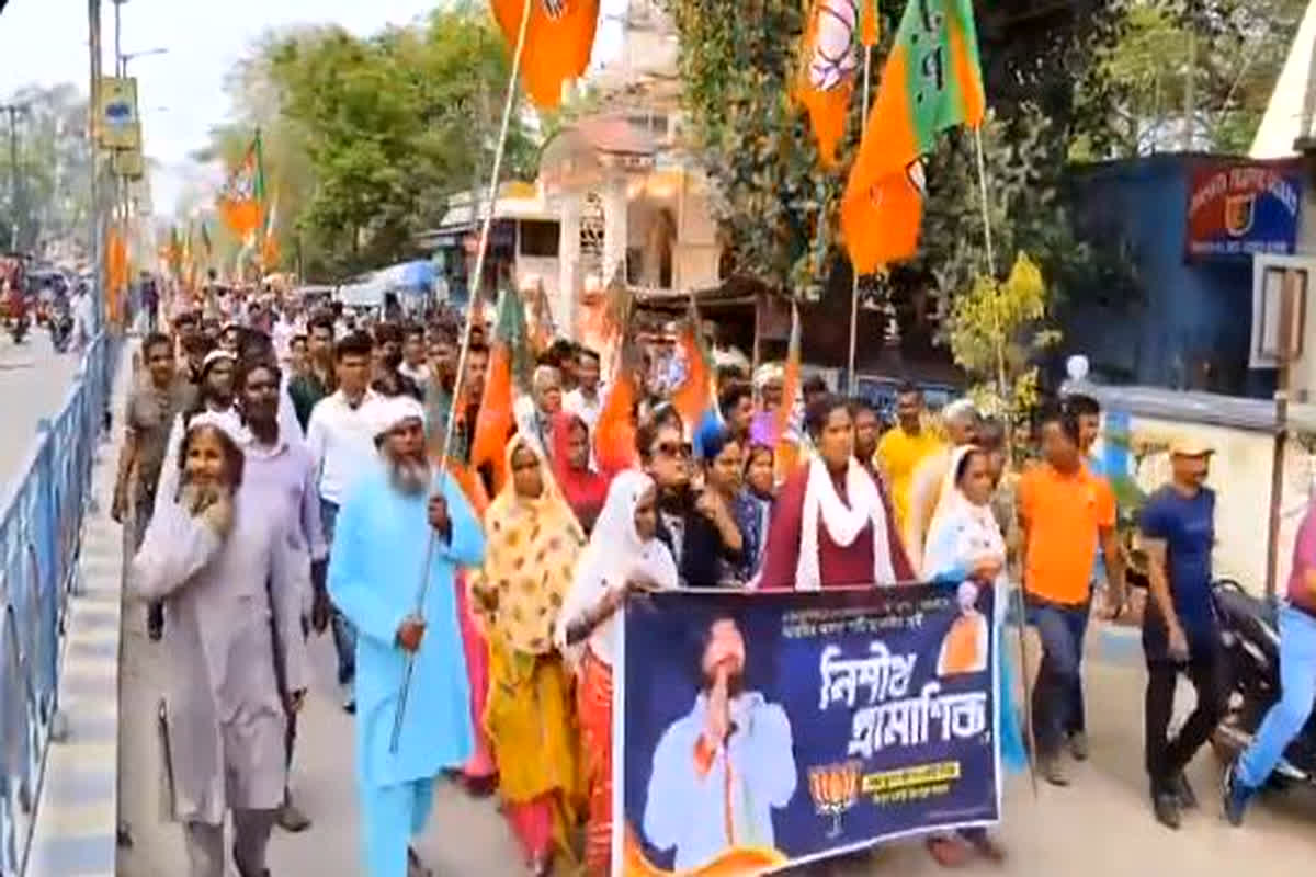 West Bengal BJP Viral Video : भाजपा की रैली में लगे ‘नारे तकबीर-अल्लाह हू अकबर’ के नारे, सोशल मीडिया पर वायरल हो रहा वीडियो