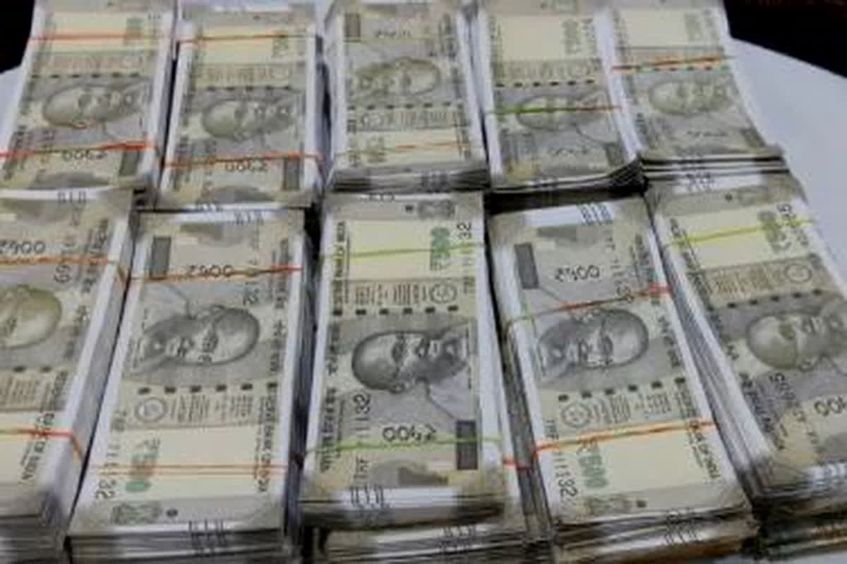 Jabalpur News: वाहन चेकिंग के दौरान पुलिस को मिली सफलता, 30 लाख रुपए कैश बरामद