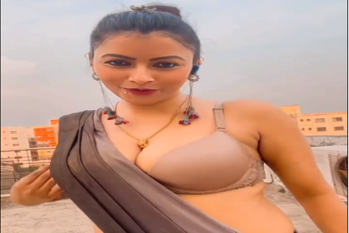Marathi Model Sexy Video : मराठी मॉडल ने छत पर कर दिया कांड, वीडियो देख शर्म से पानी-पानी हो जाएंगे आप