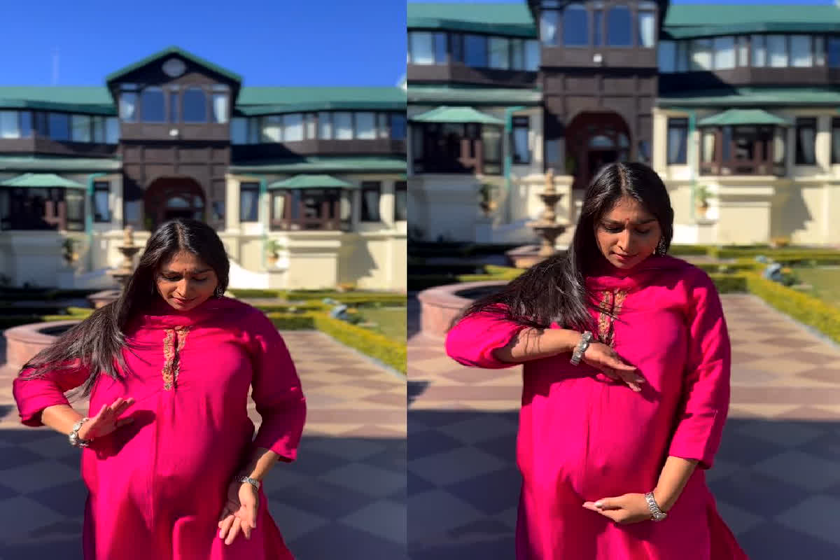 Mohena Kumari Pregnant Again: दूसरी बार मां बनने जा रही ये रिश्ता क्या कहलाता है की एक्ट्रेस, फ्लॉन्ट किया बेबी बंप